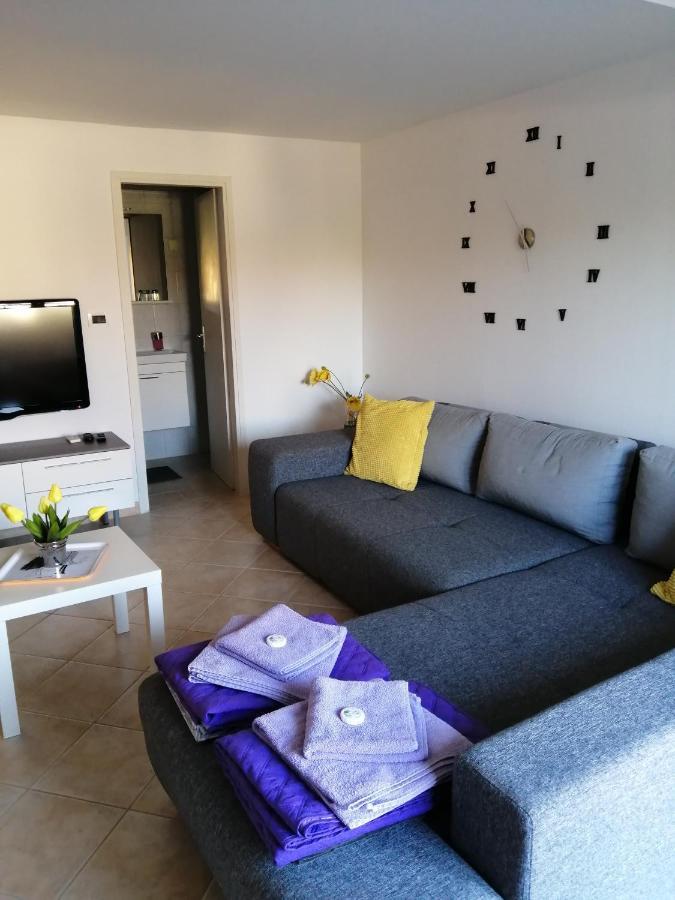 Apartment Lavanda Premantura Exteriör bild