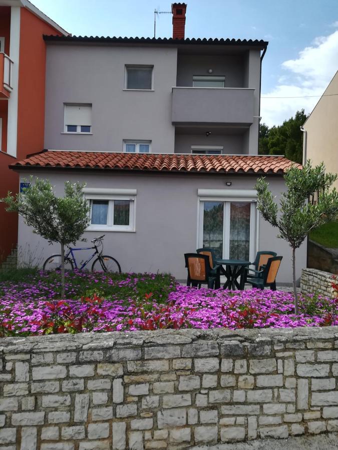 Apartment Lavanda Premantura Exteriör bild